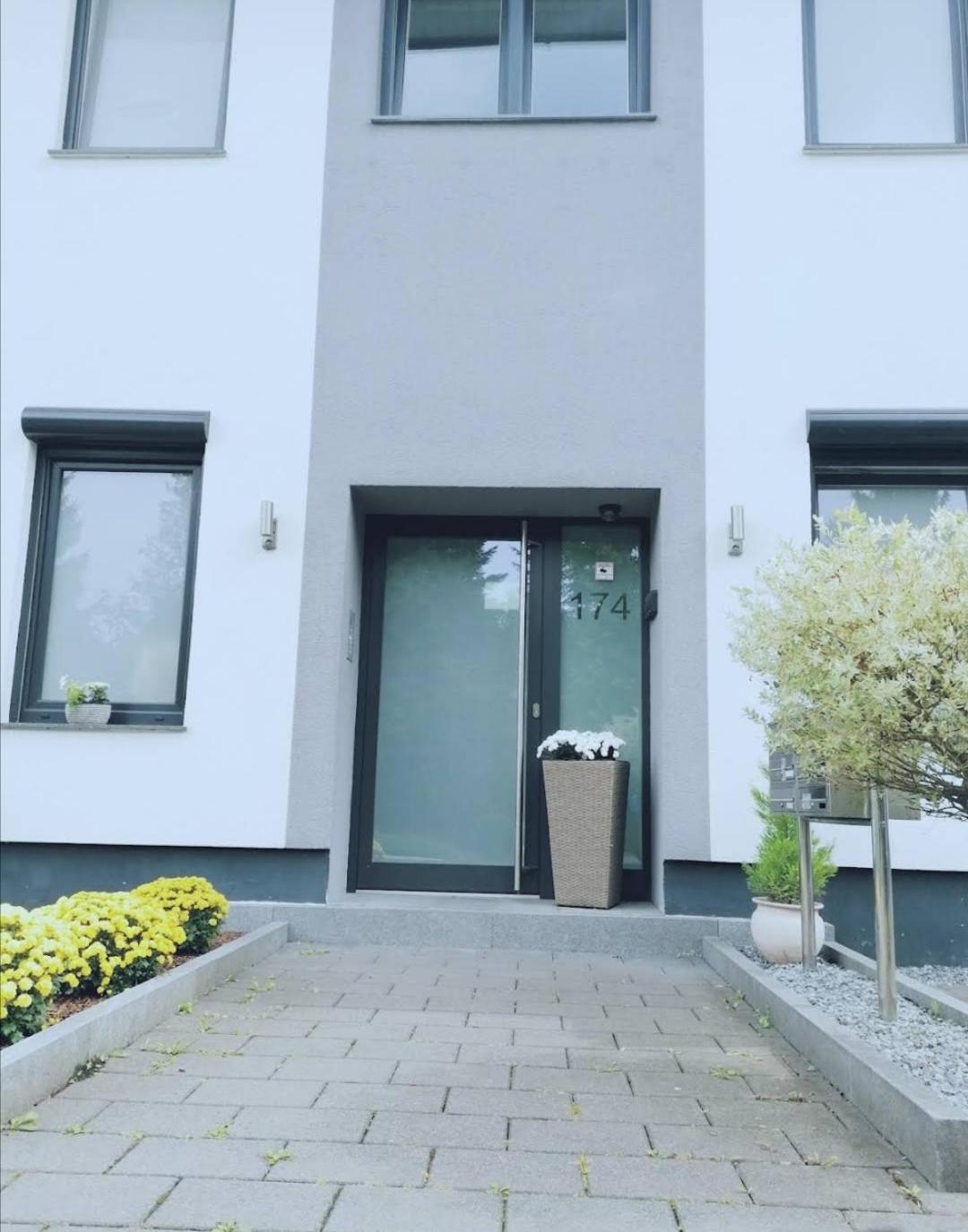 Sleep Well Apartments Detmold - Tempur Beds- Neu - Top Lage - Free Parking - Wifi ภายนอก รูปภาพ