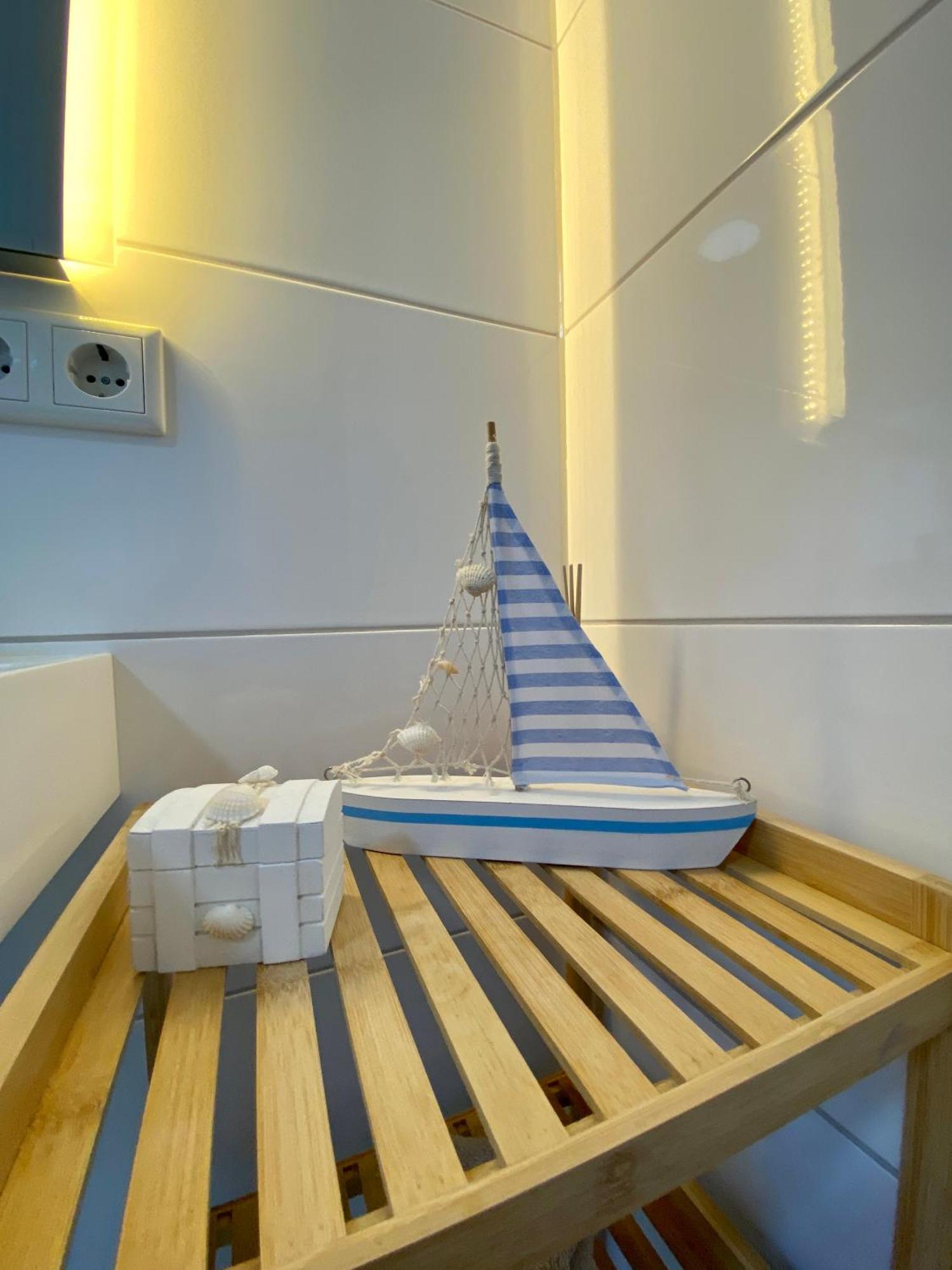 Sleep Well Apartments Detmold - Tempur Beds- Neu - Top Lage - Free Parking - Wifi ภายนอก รูปภาพ