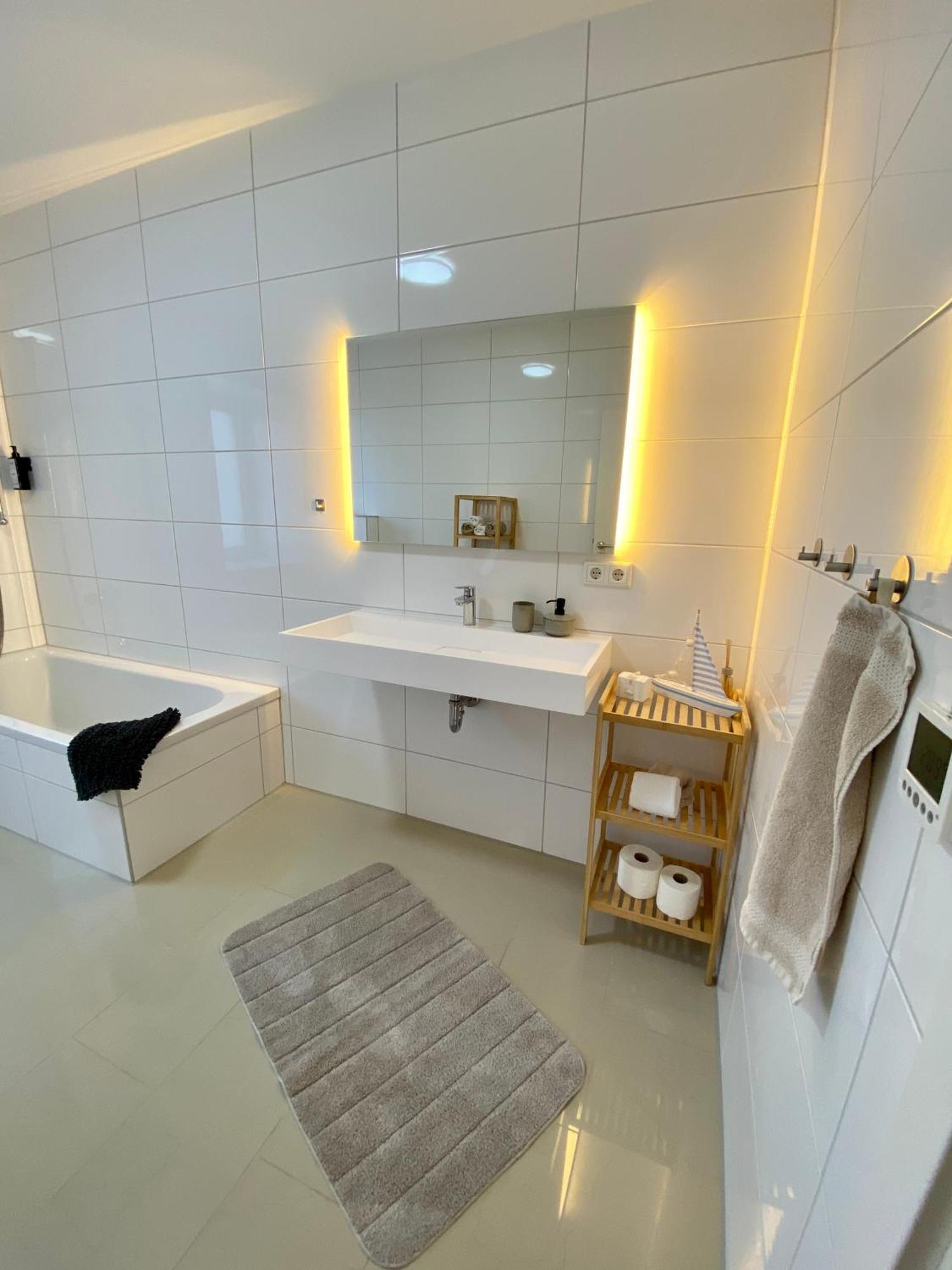 Sleep Well Apartments Detmold - Tempur Beds- Neu - Top Lage - Free Parking - Wifi ภายนอก รูปภาพ
